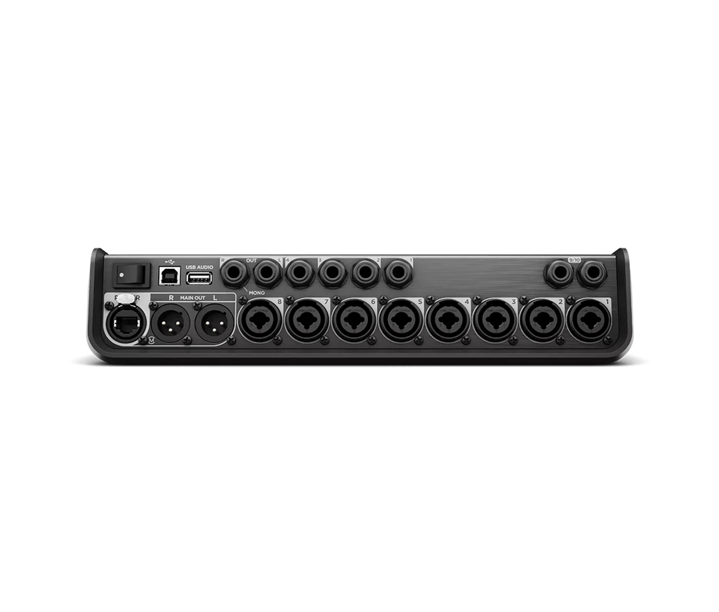 Bose Professional T8S ToneMatch mixážny pult, pohľad z uhla na ovládacie prvky a master metrer