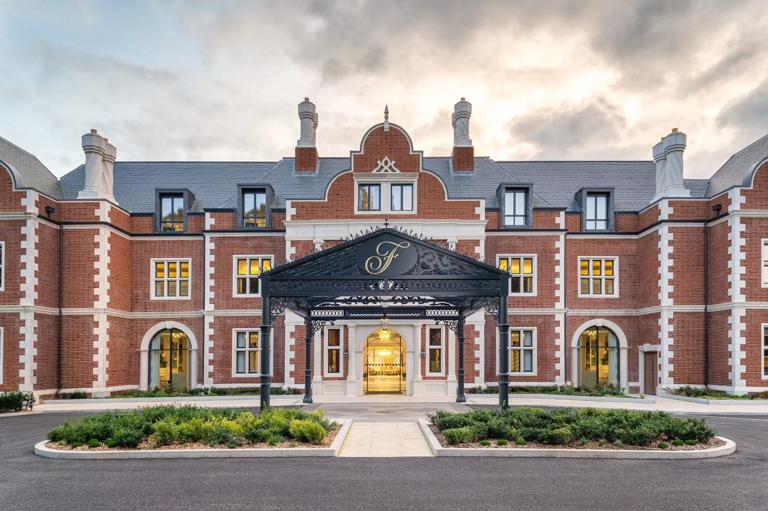 Entrada principal del Fairmont Windsor