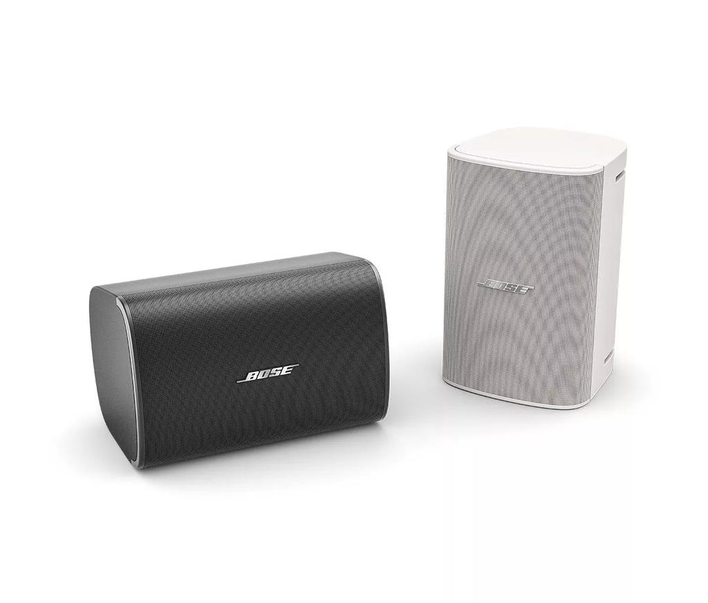 Bose Professional DesignMax DM6SE, čierna a biela verzia vedľa seba