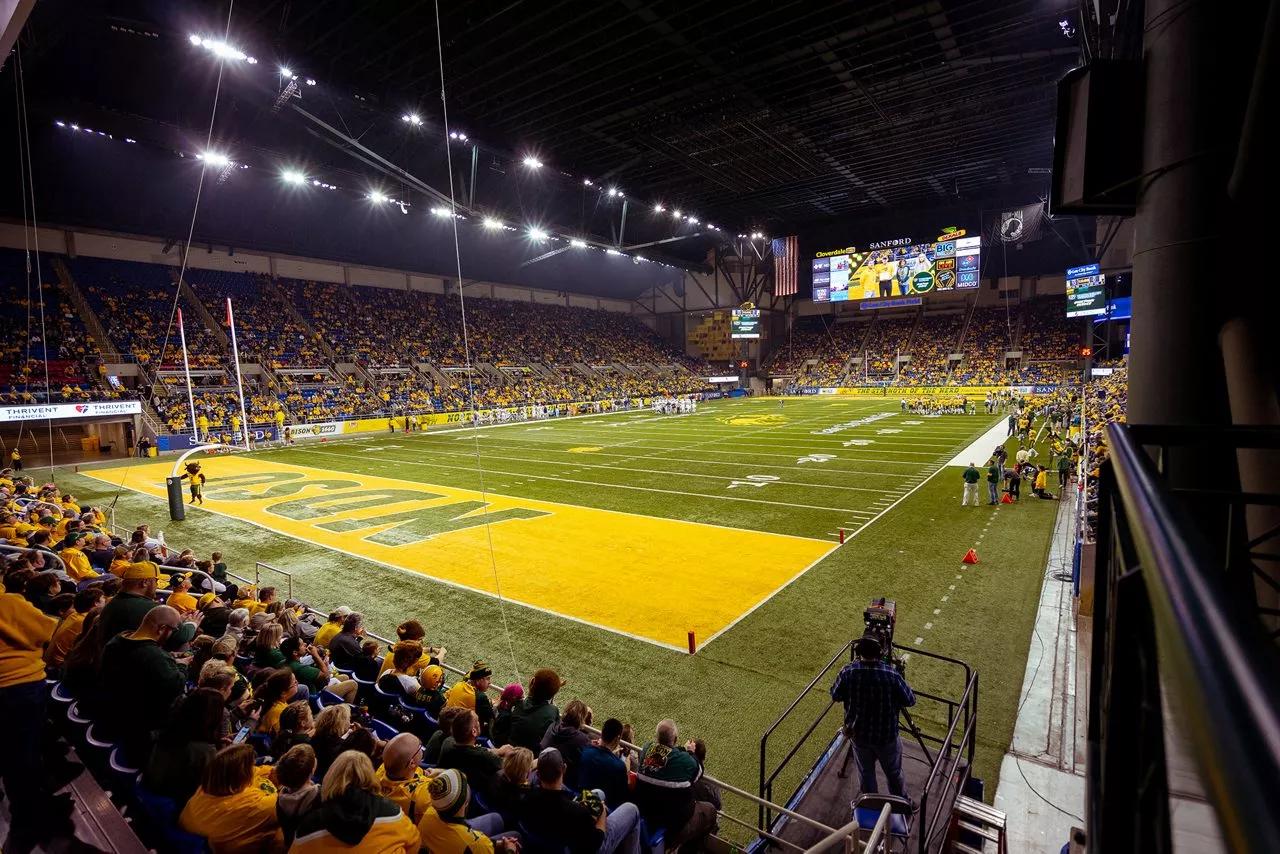 FargoDome fans