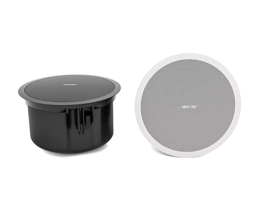 Bose Professional FreeSpace FS4CE, čierna a biela verzia vedľa seba