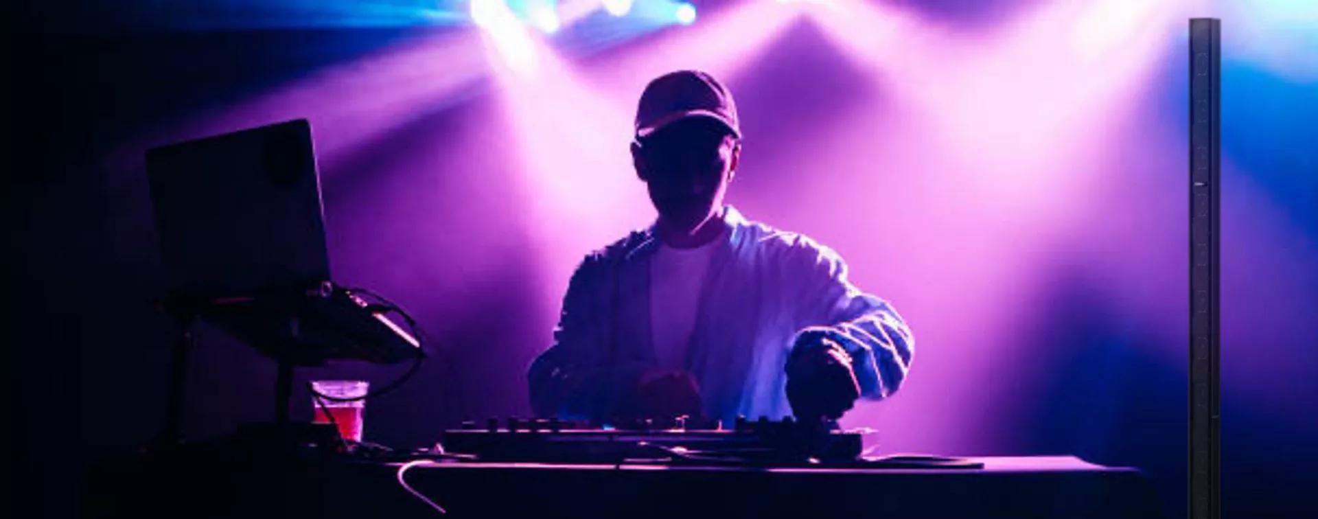 DJ with purple background, L1 